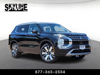 2025 Mitsubishi Outlander Platinum Edition S-AWC SUV