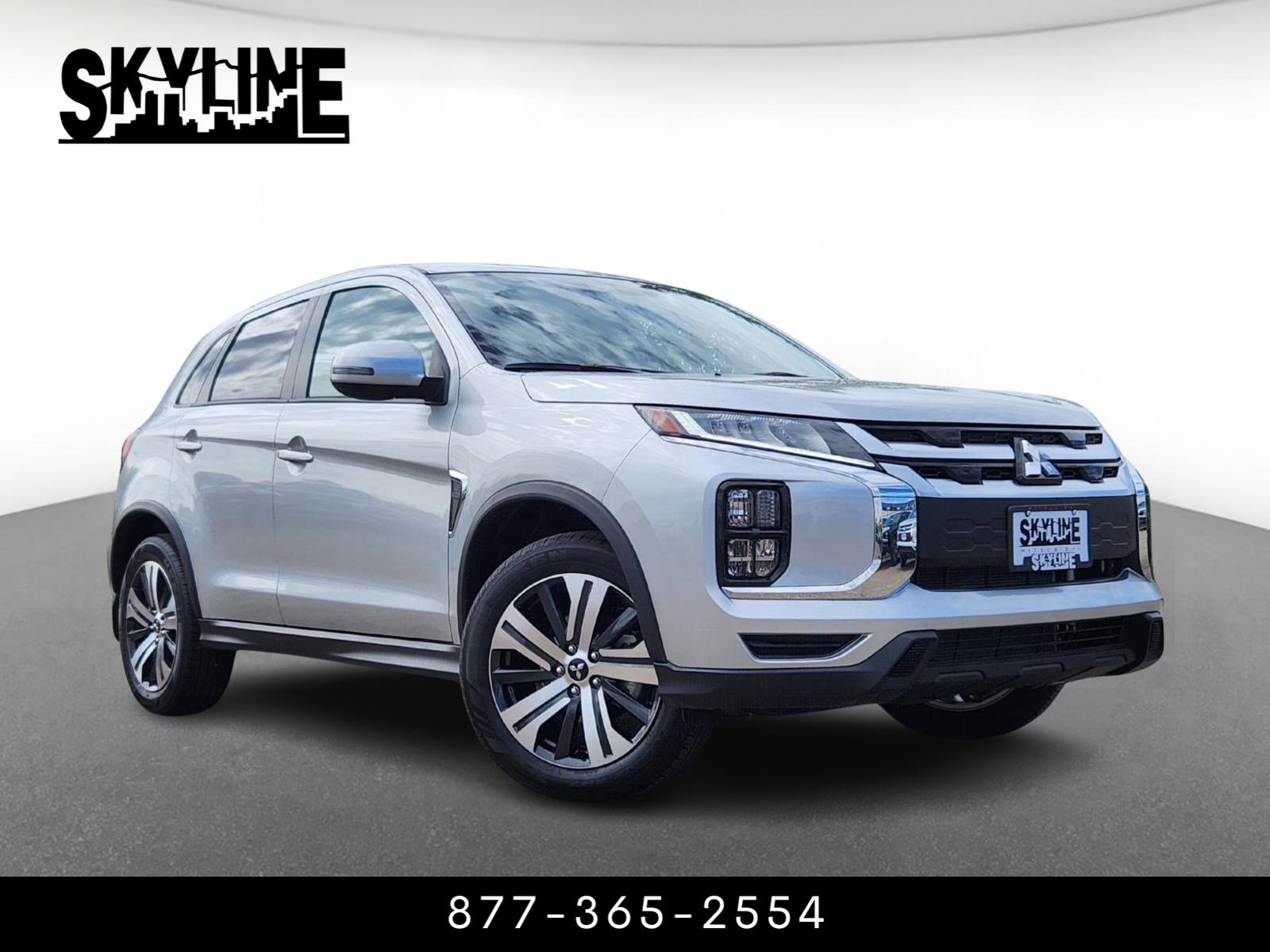 2025 Mitsubishi Outlander Sport SE's photo