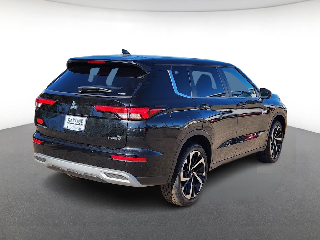 New 2025 Mitsubishi Outlander PHEV SE S-AWC SUV