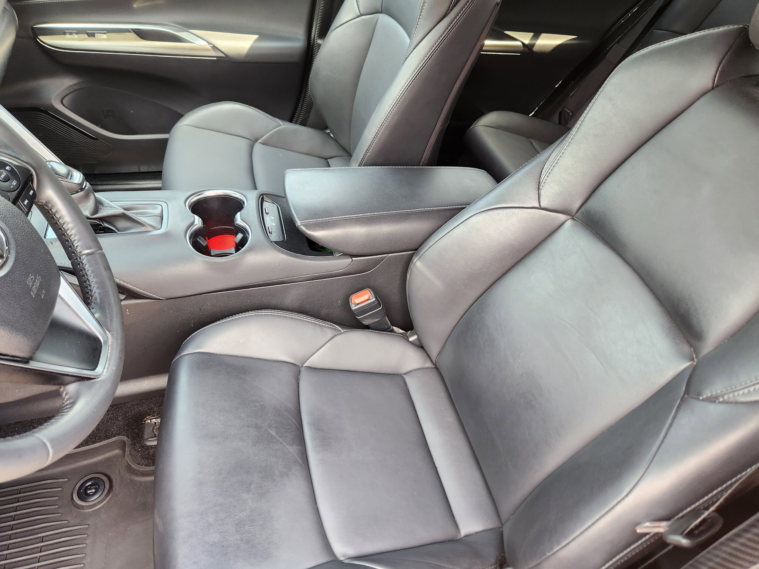 2023 Toyota Venza Nightshade - Photo 10