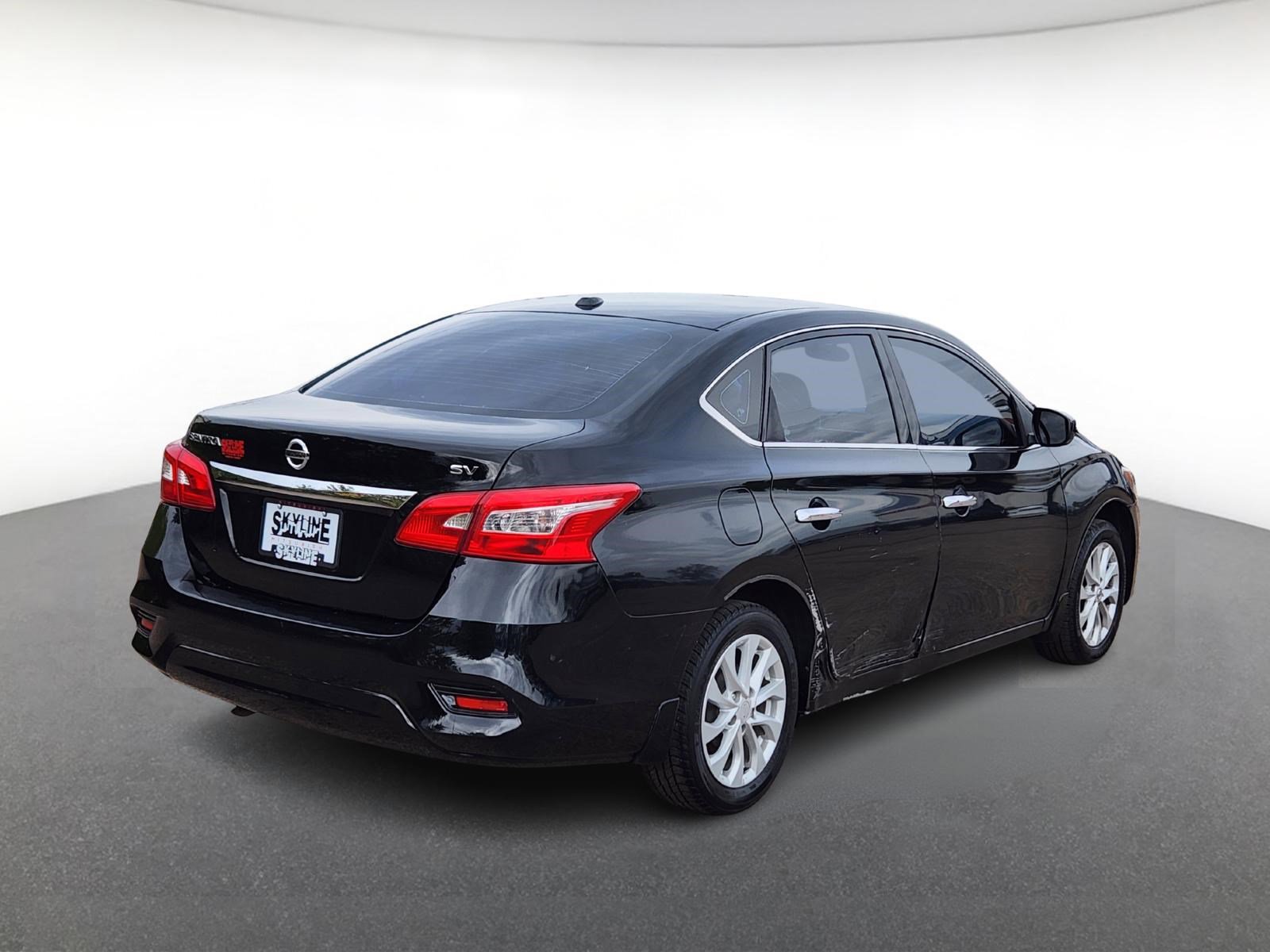 2019 Nissan Sentra SV photo 3