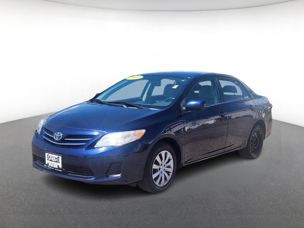Used 2013 Toyota Corolla 4dr Sdn Auto LE 4dr Car