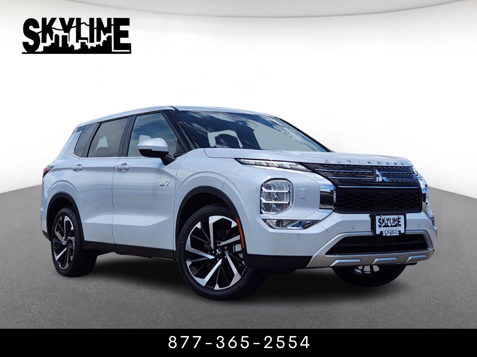 2025 Mitsubishi Outlander Plug-in Hybrid SE's photo