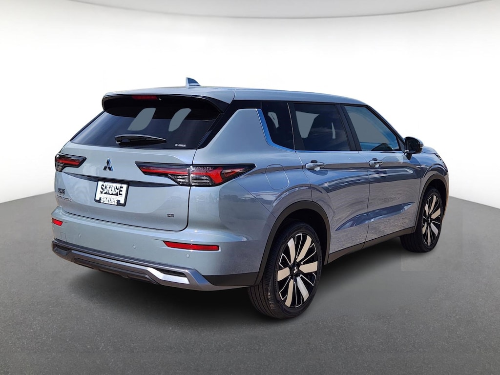 New 2025 Mitsubishi Outlander SE S-AWC SUV