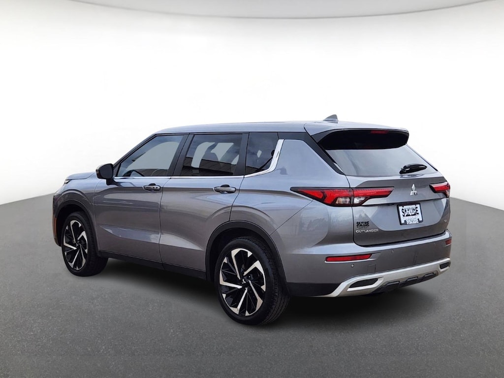 Used 2024 Mitsubishi Outlander SE S-AWC SUV
