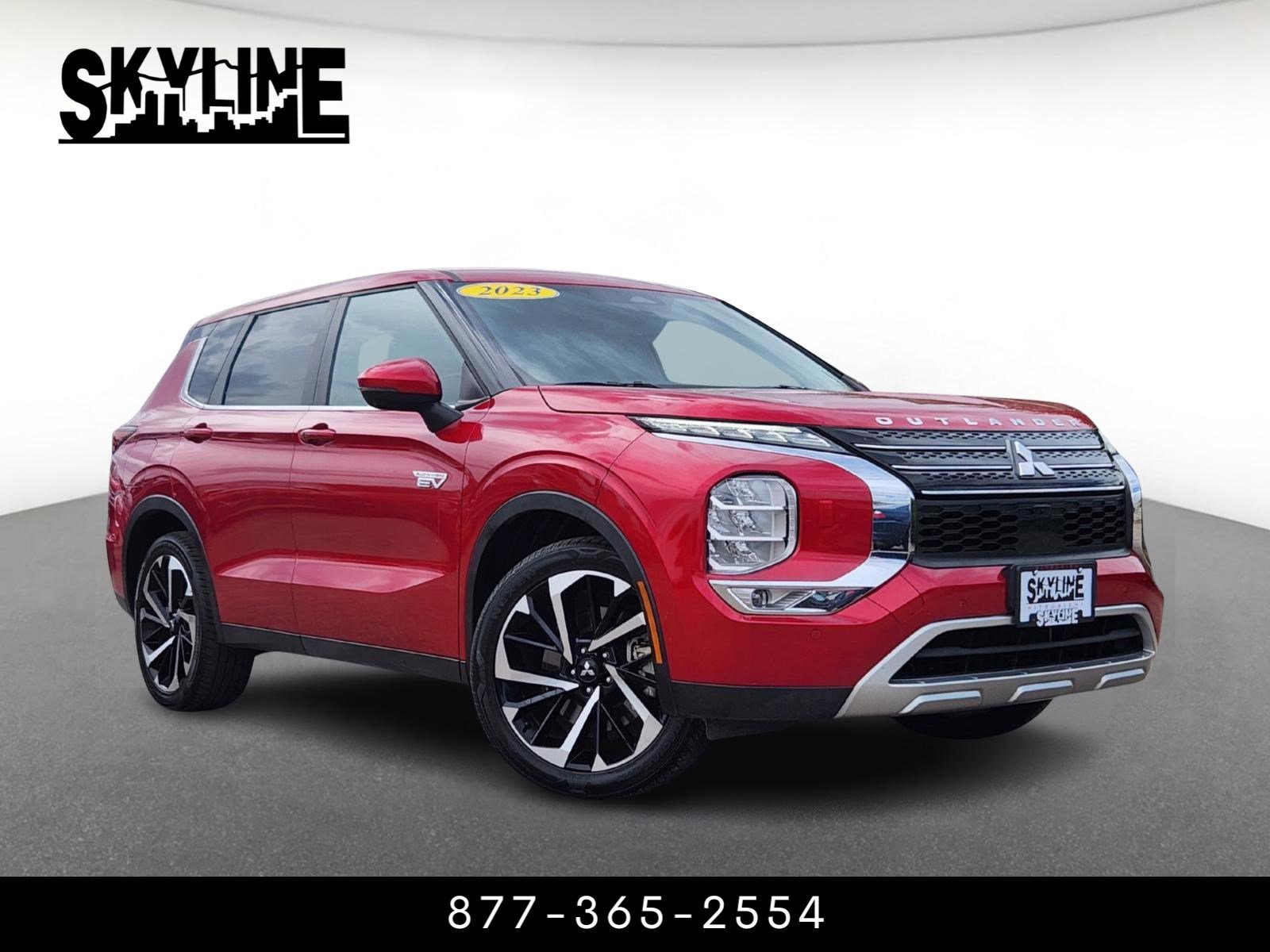 2023 Mitsubishi Outlander Plug-In Hybrid SE's photo