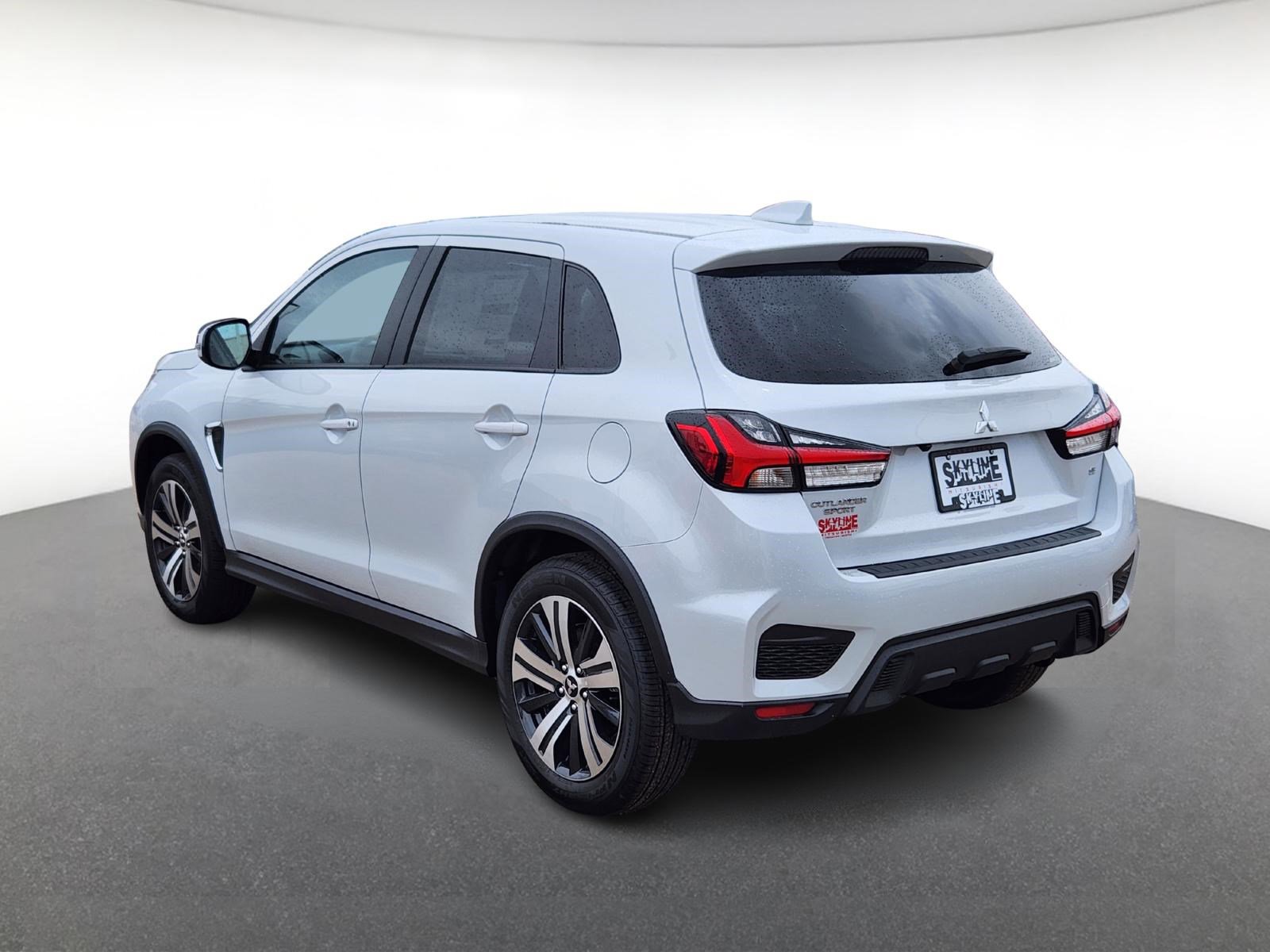 2025 Mitsubishi Outlander Sport SE photo 4