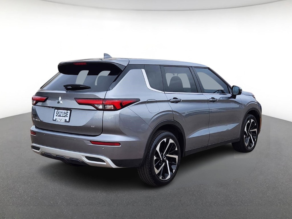 Used 2024 Mitsubishi Outlander SE S-AWC SUV