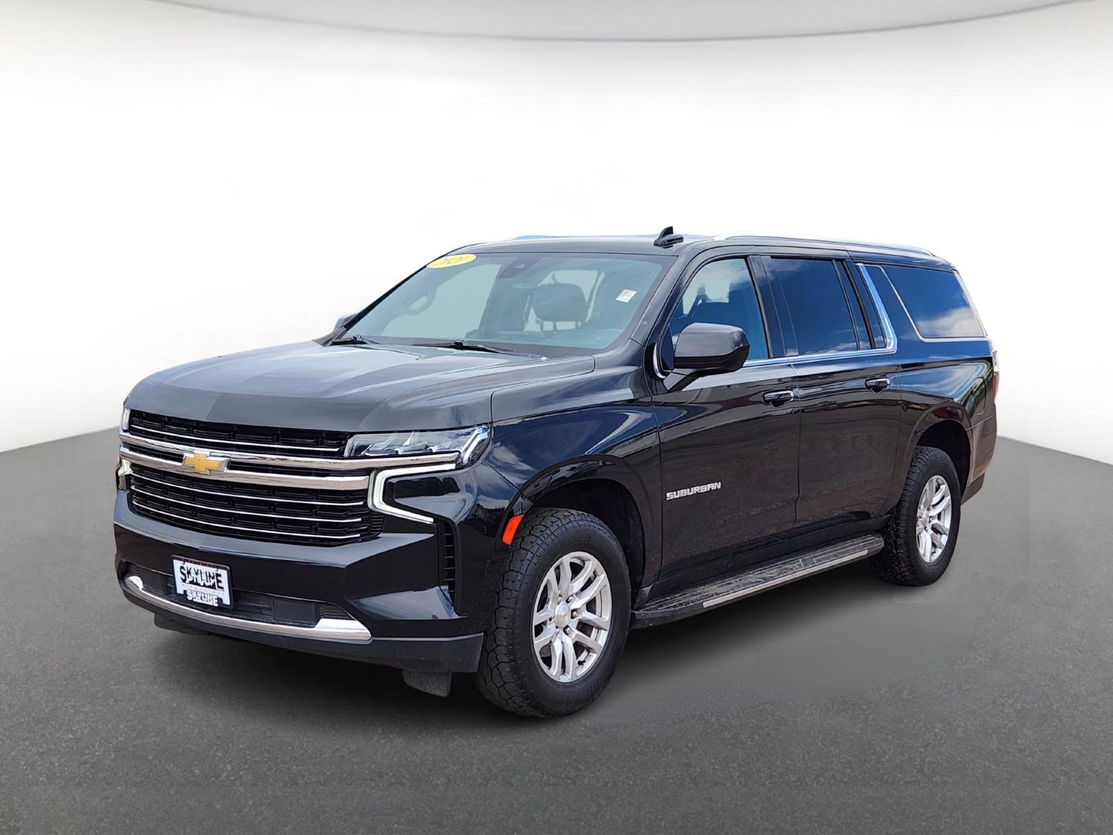 2021 Chevrolet Suburban LT photo 2