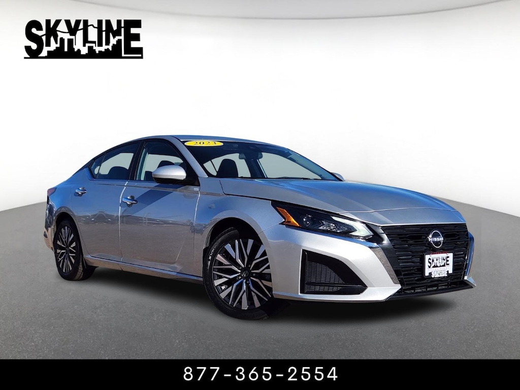 Used 2023 Nissan Altima 2.5 SV Sedan 4dr Car