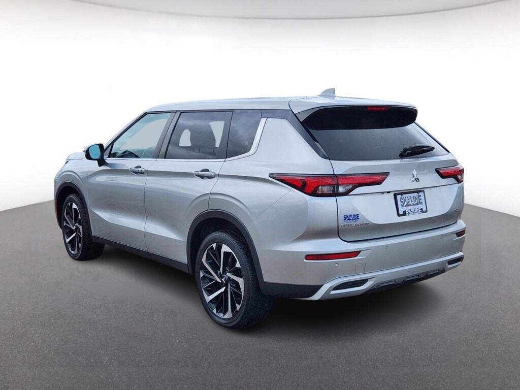 Used 2022 Mitsubishi Outlander SE S-AWC SUV