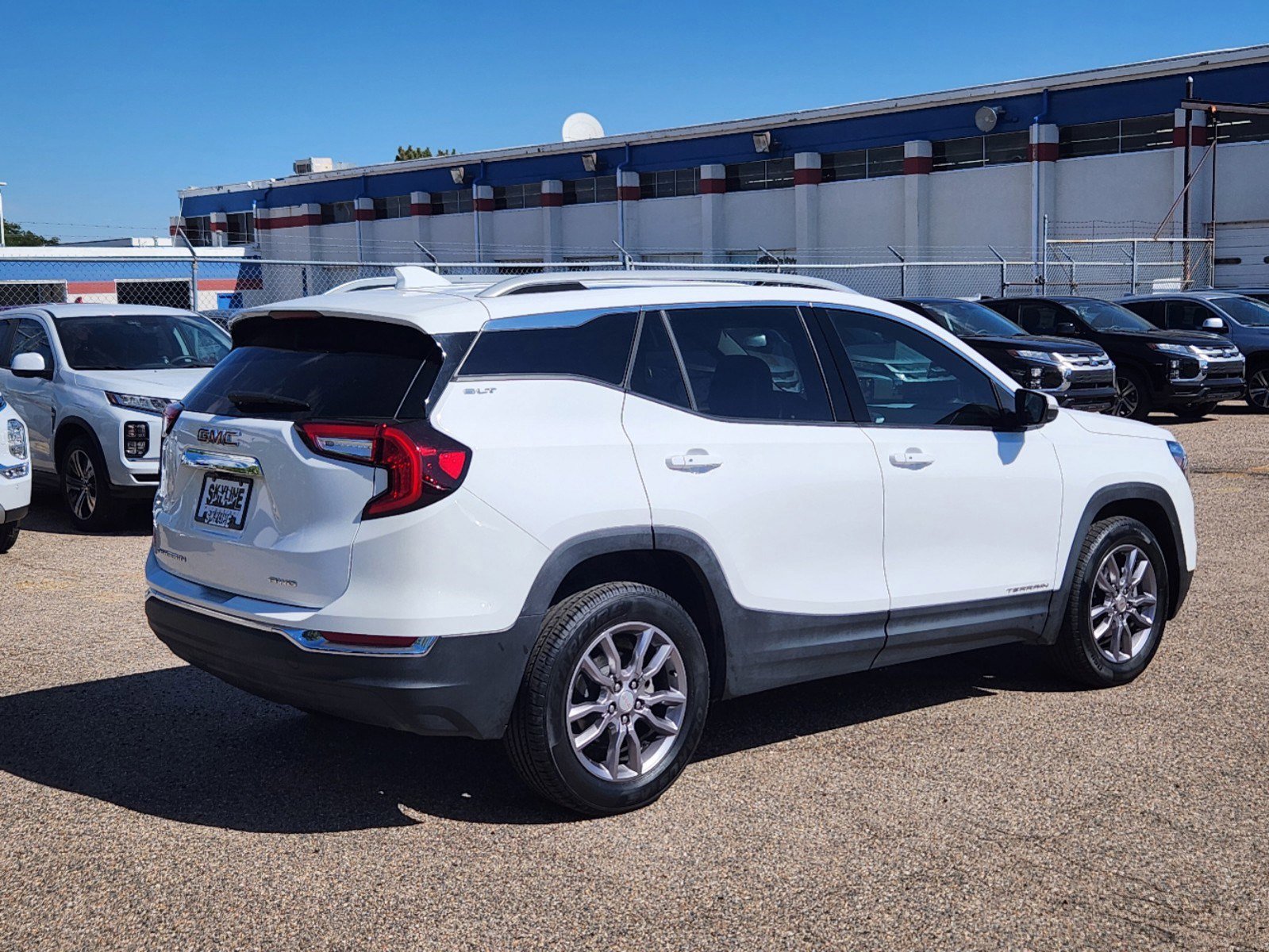 2024 Gmc Terrain SLT photo 3