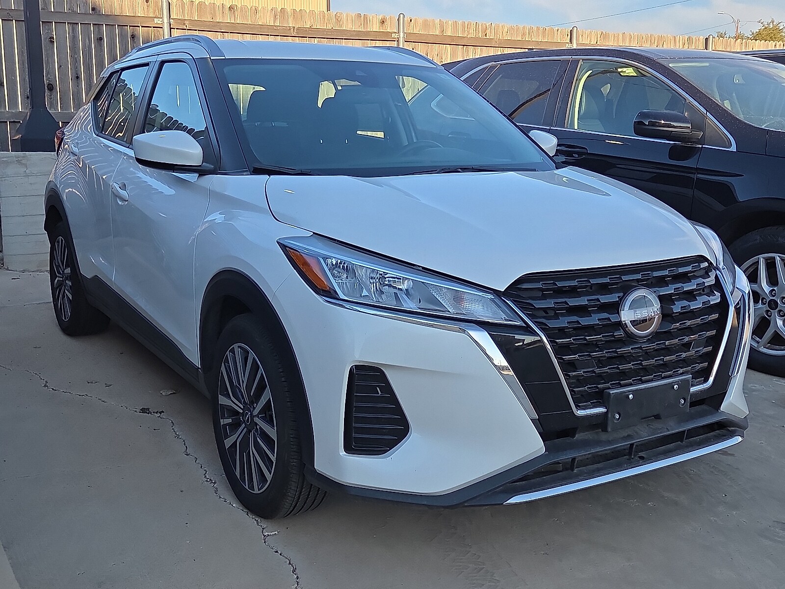 2024 Nissan Kicks SV photo 2