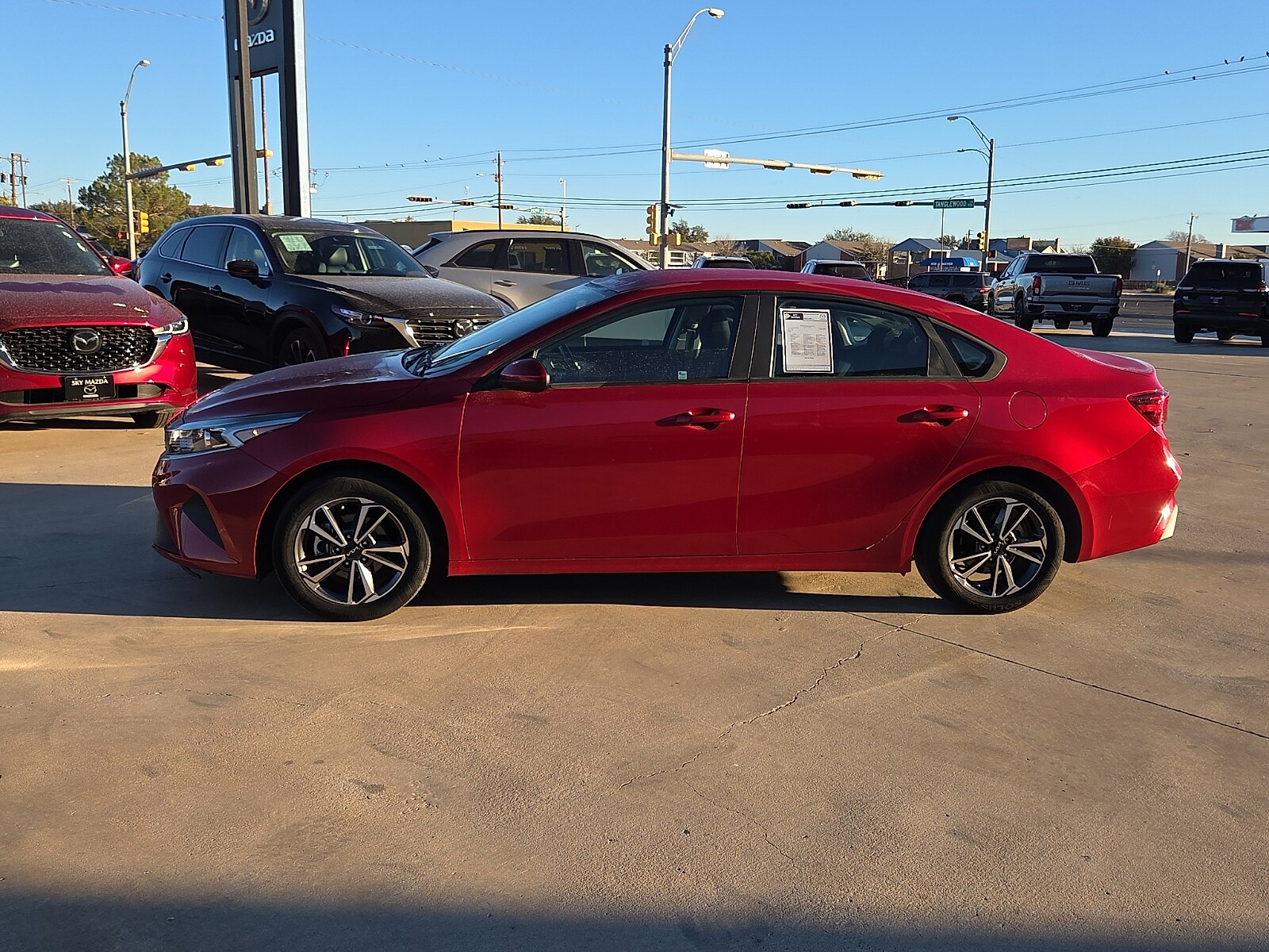 2023 Kia Forte LXS photo 2