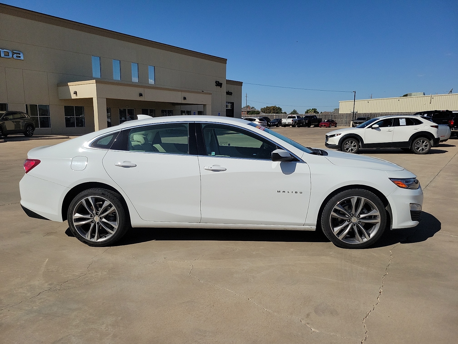 2024 Chevrolet Malibu 2LT - Photo 8