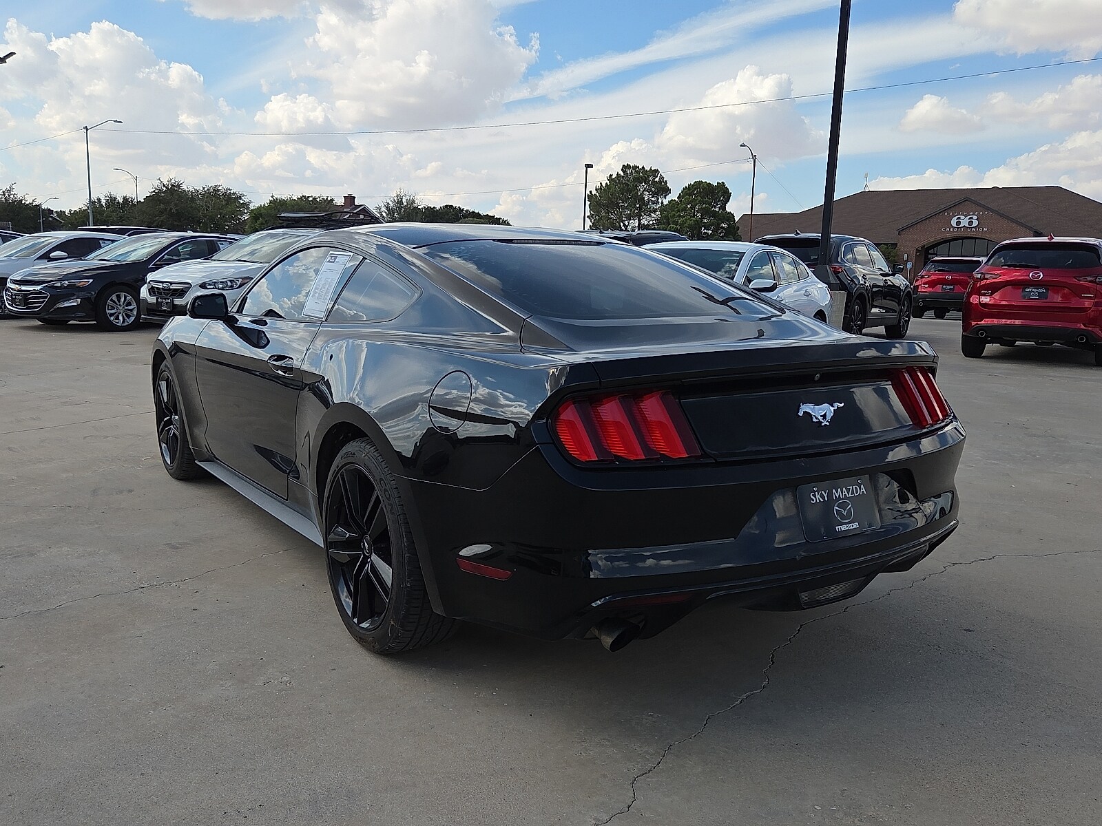 2016 Ford Mustang EcoBoost photo 4