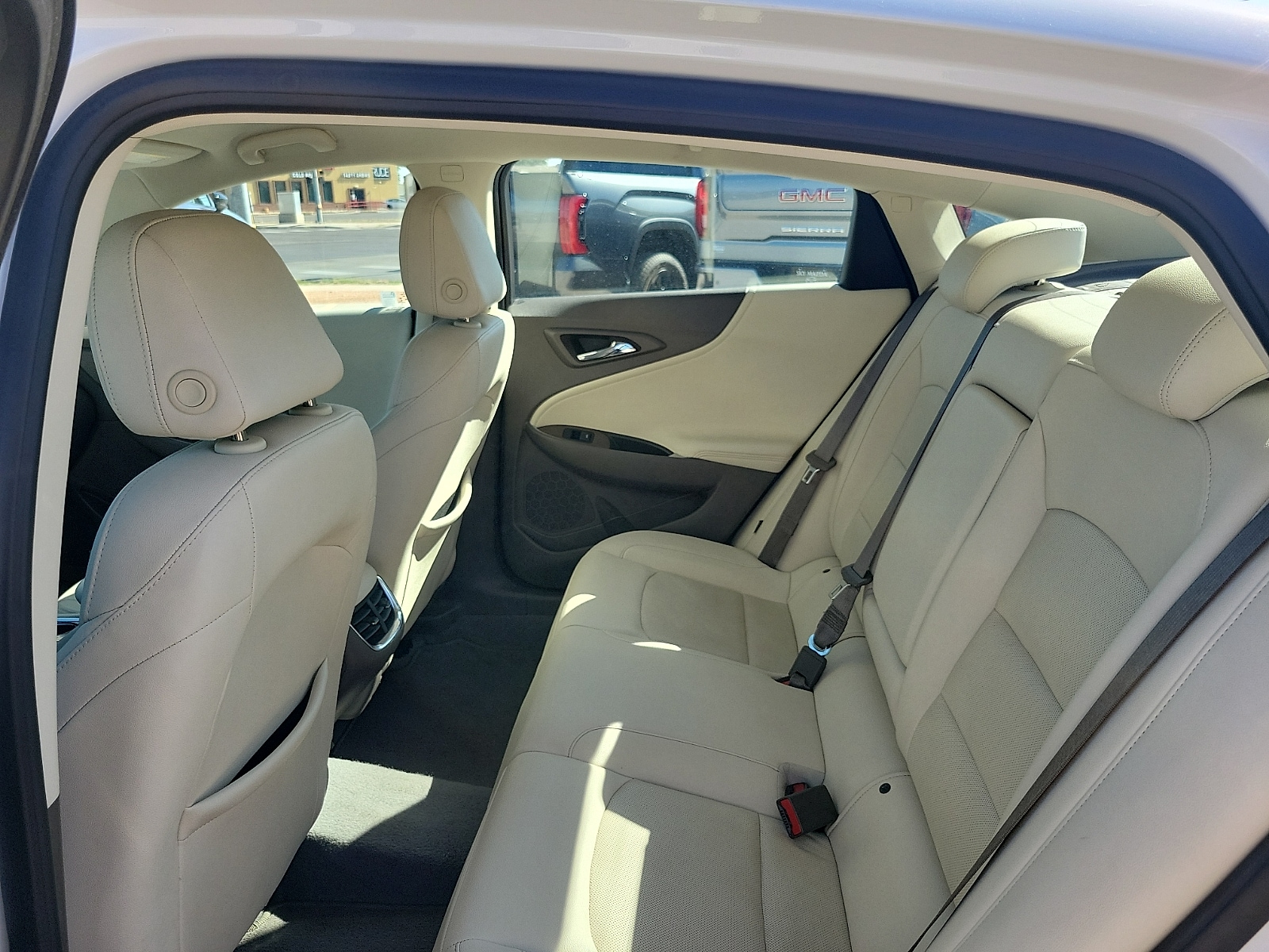 2024 Chevrolet Malibu 2LT - Photo 13