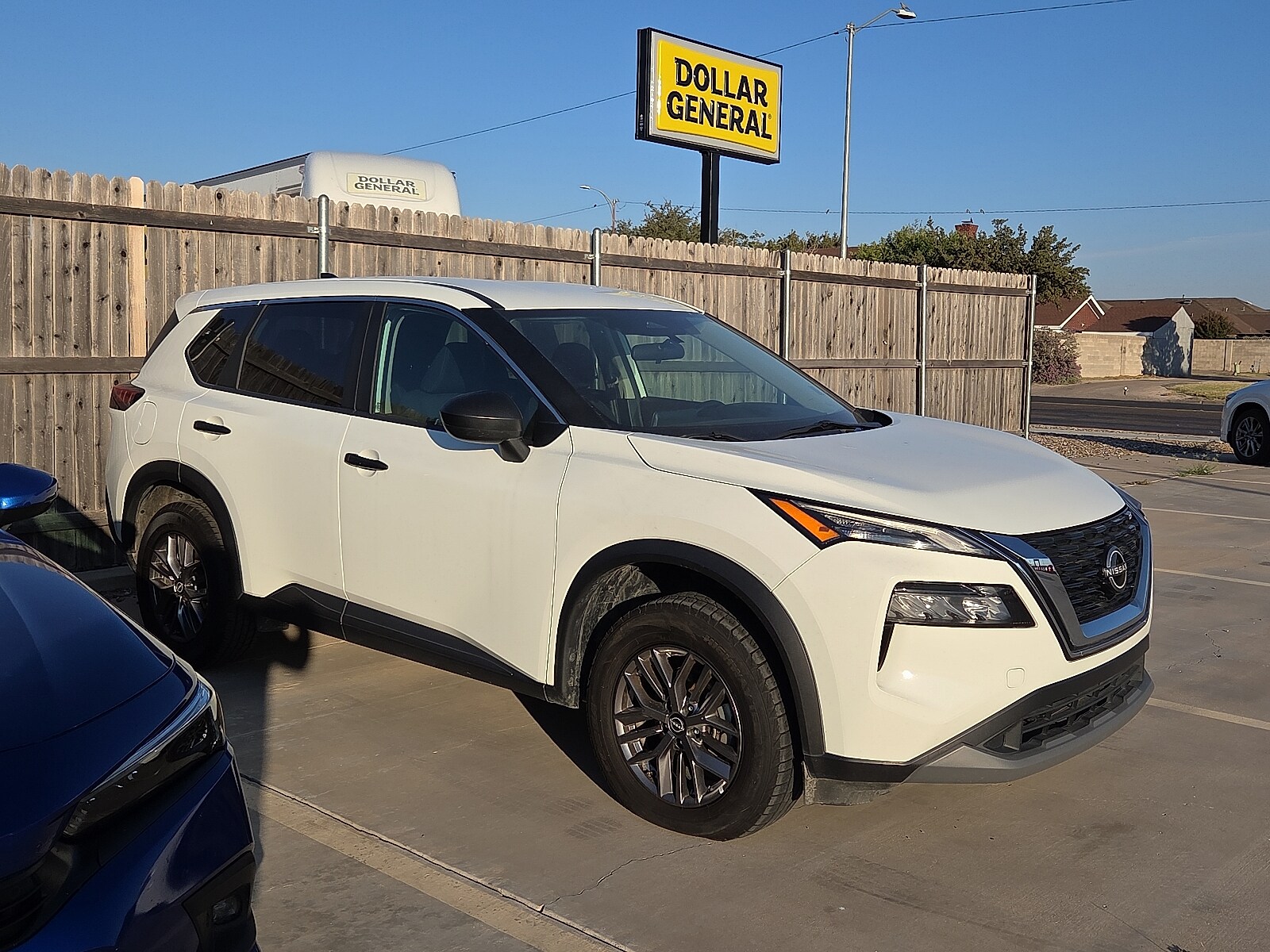 2023 Nissan Rogue S photo 2