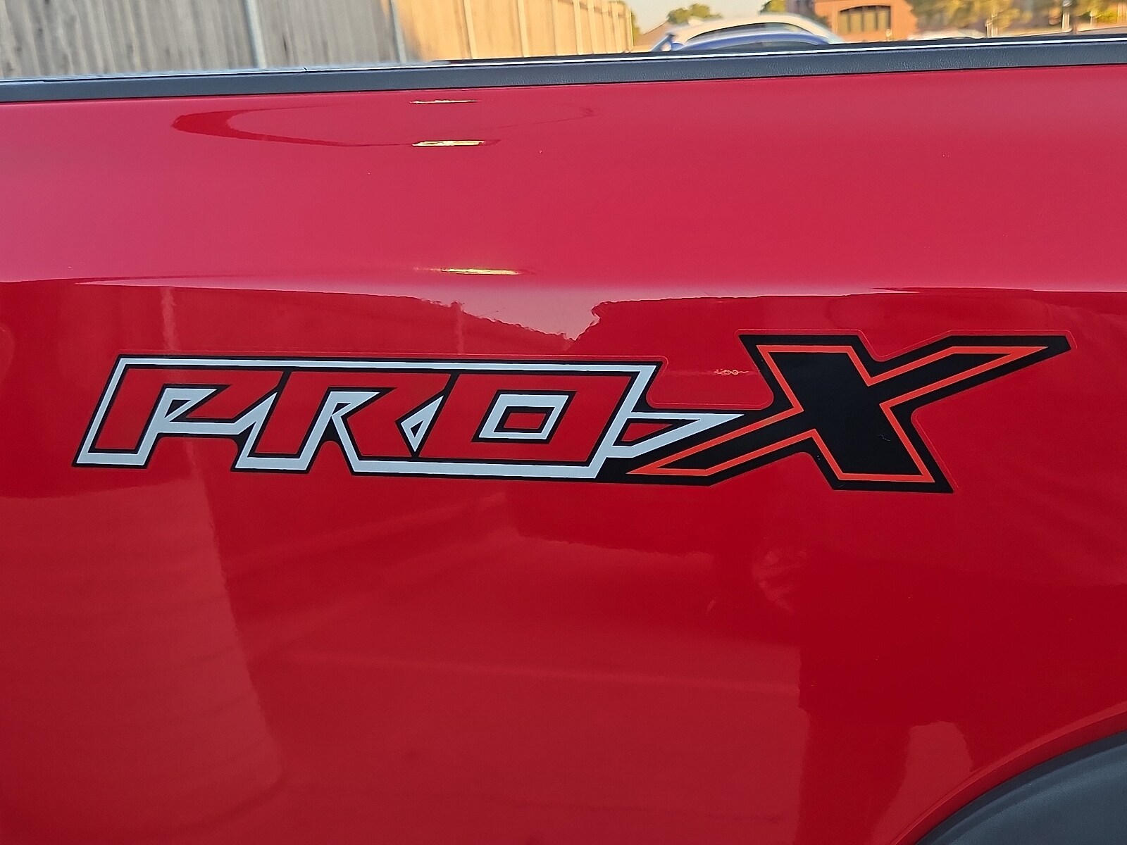 2022 Nissan Frontier PRO-X photo 3