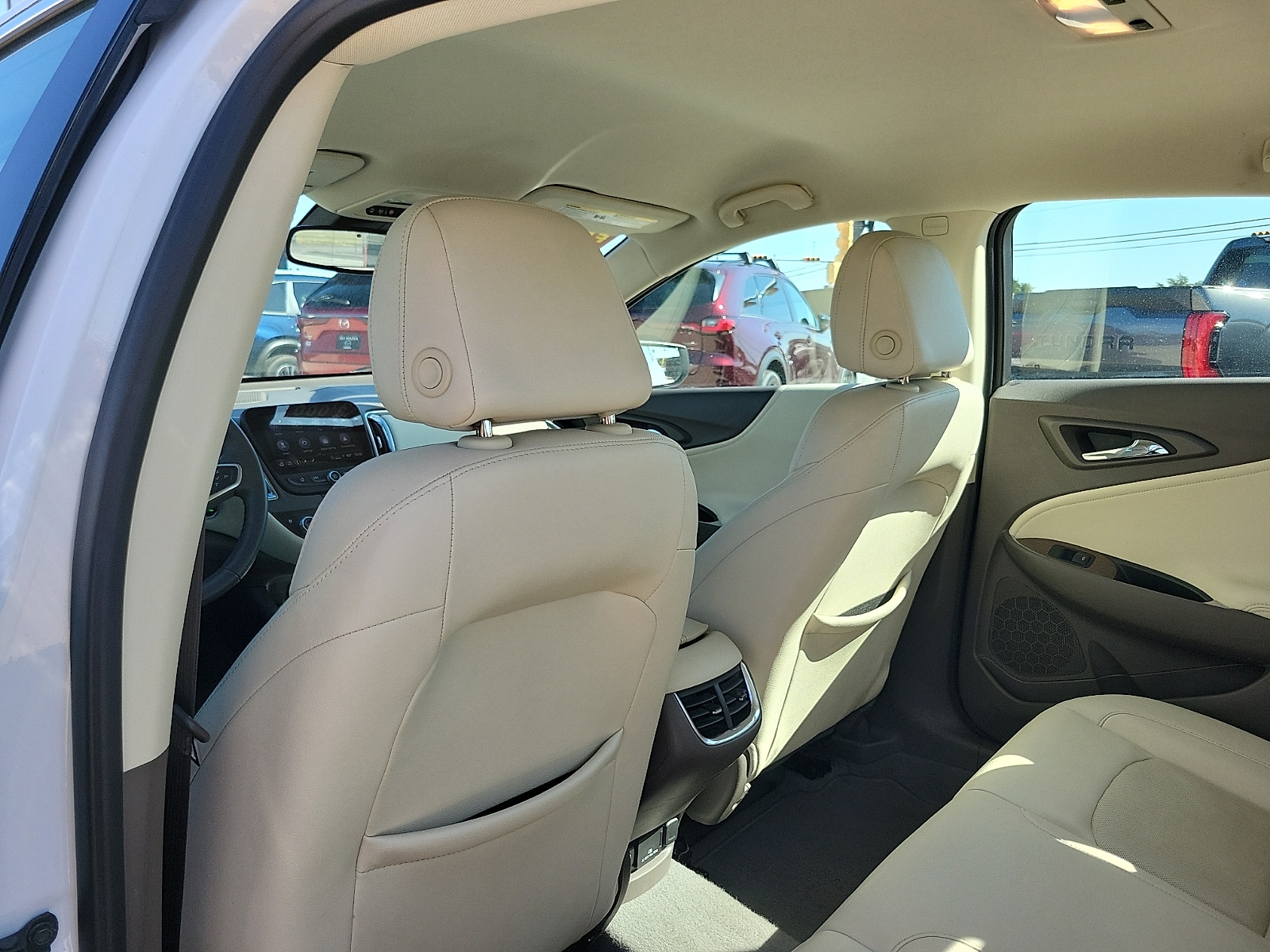 2024 Chevrolet Malibu 2LT - Photo 12