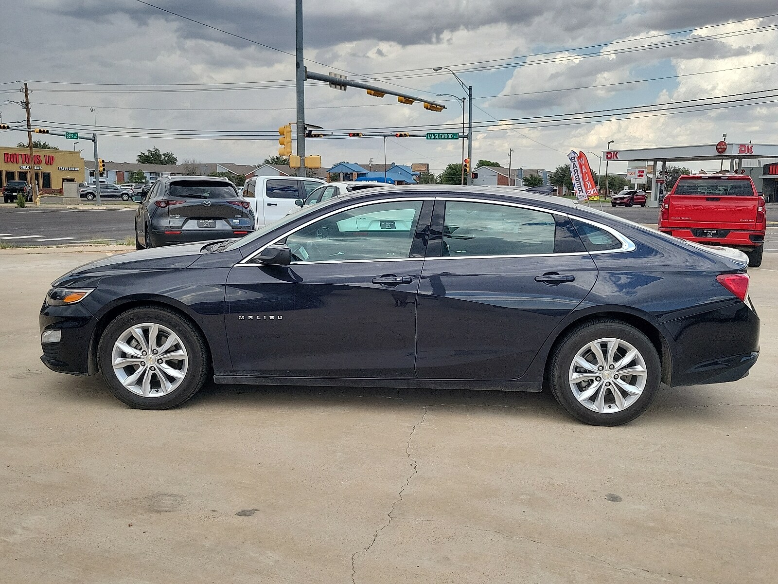 2023 Chevrolet Malibu 1LT photo 4