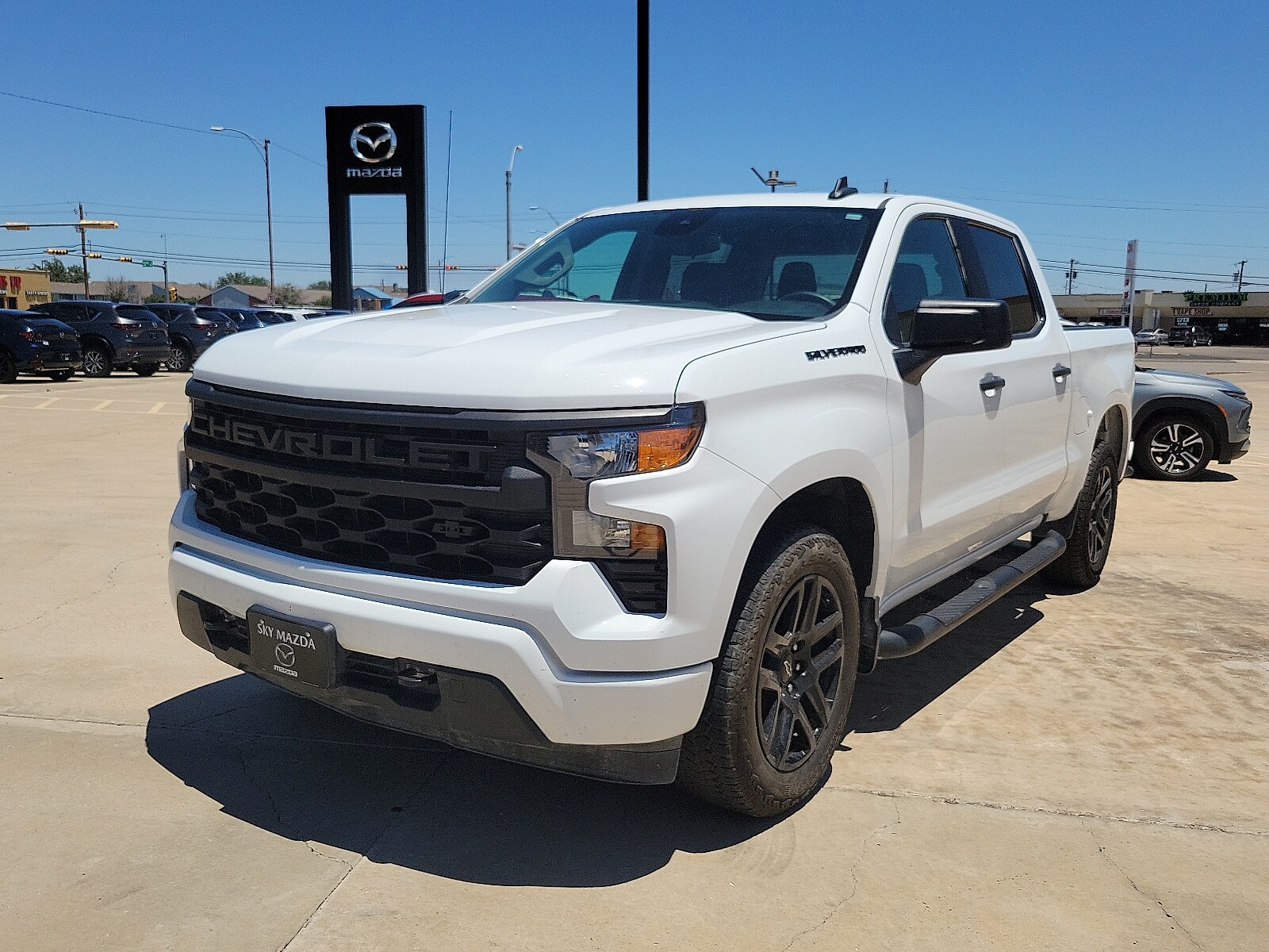 2024 Chevrolet Silverado 1500 Custom photo 3