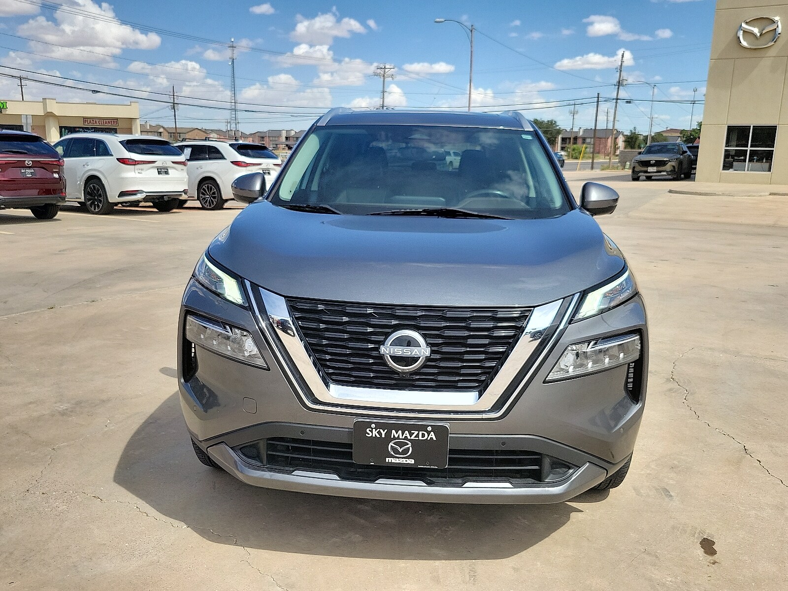 2023 Nissan Rogue SL photo 2