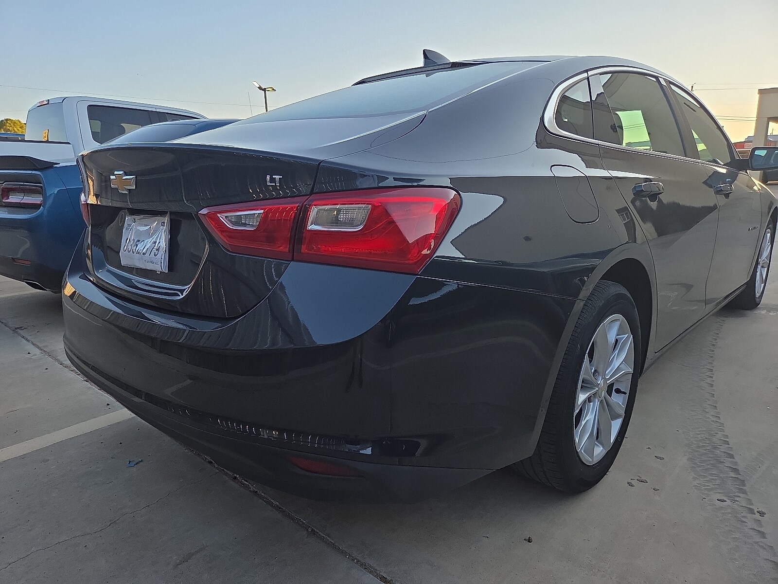 2023 Chevrolet Malibu 1LT photo 3