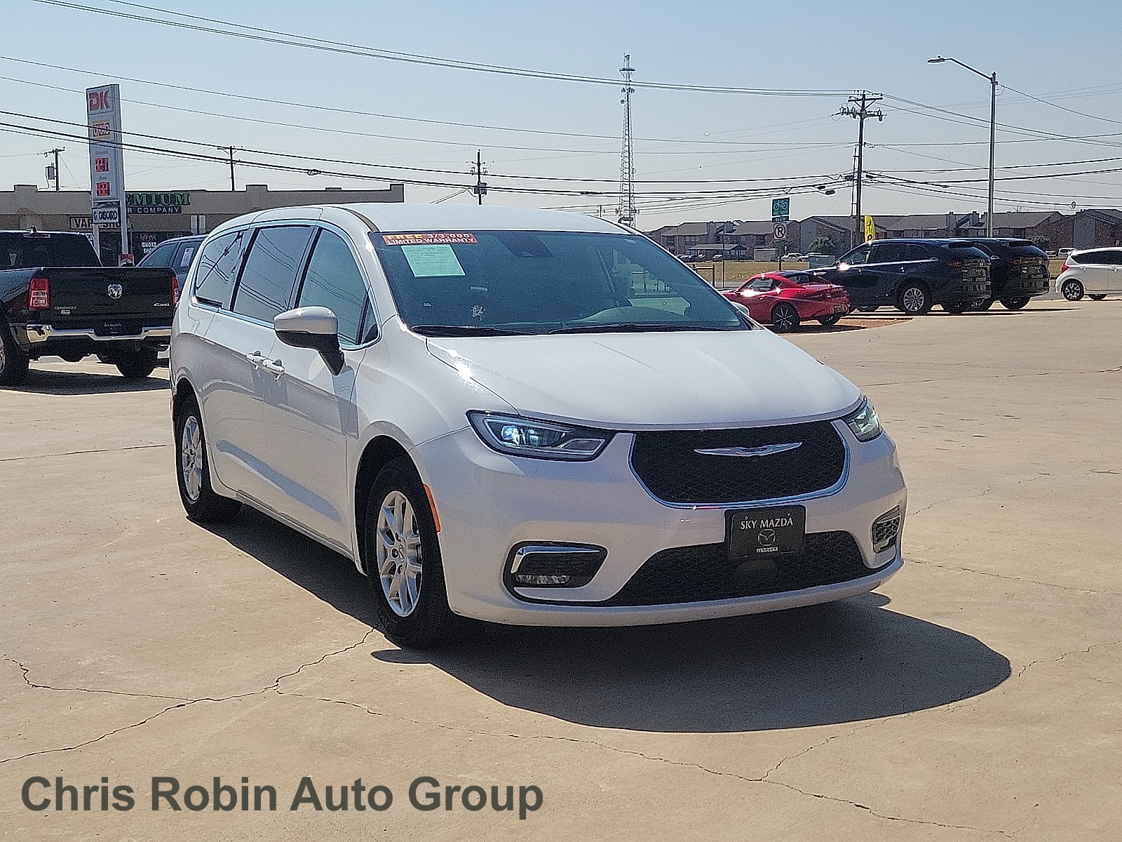 2023 Chrysler Pacifica Touring L's photo