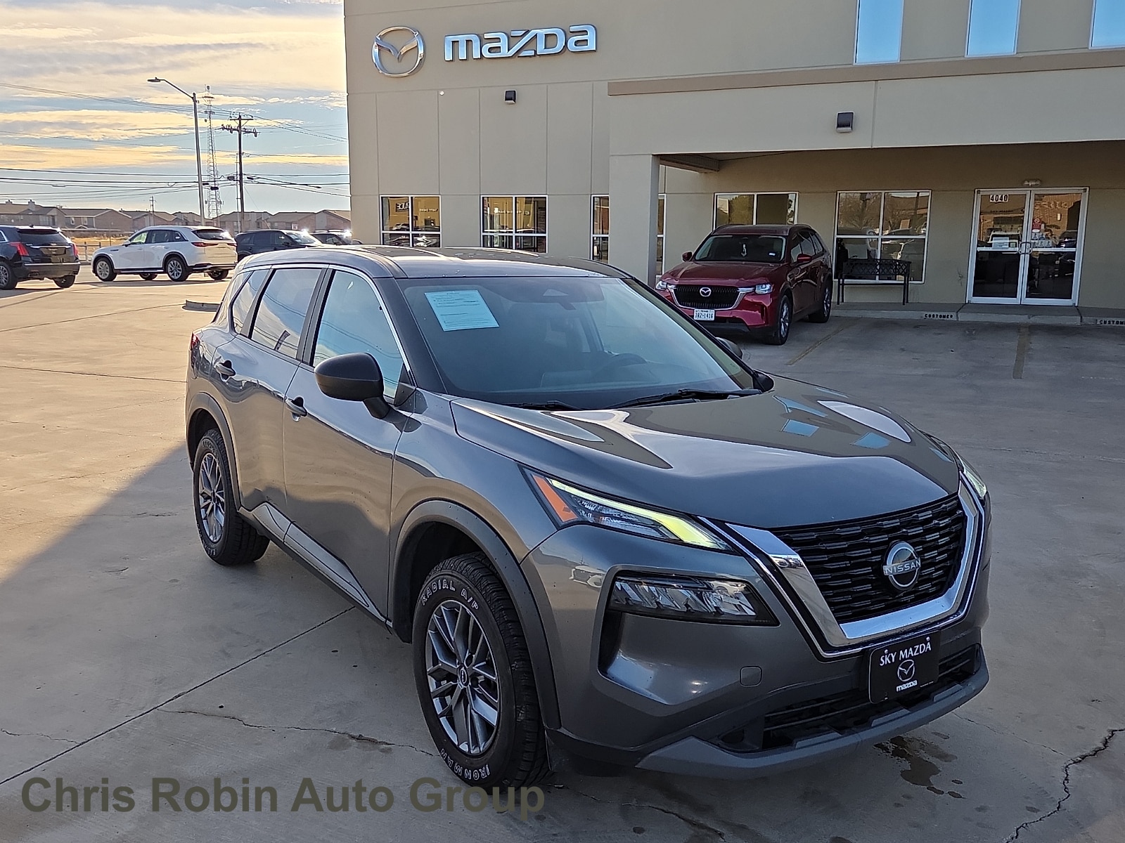 2023 Nissan Rogue S's photo