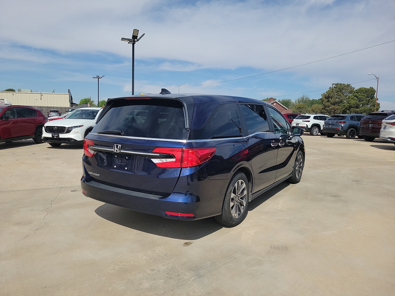 2024 Honda Odyssey EX-L - Photo 7