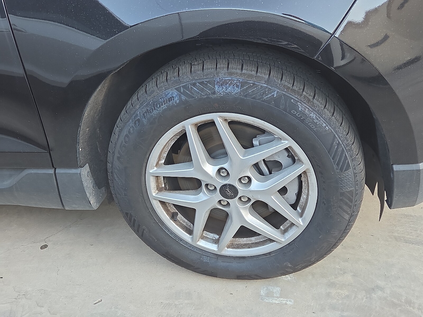 2024 Ford Edge SEL photo 3