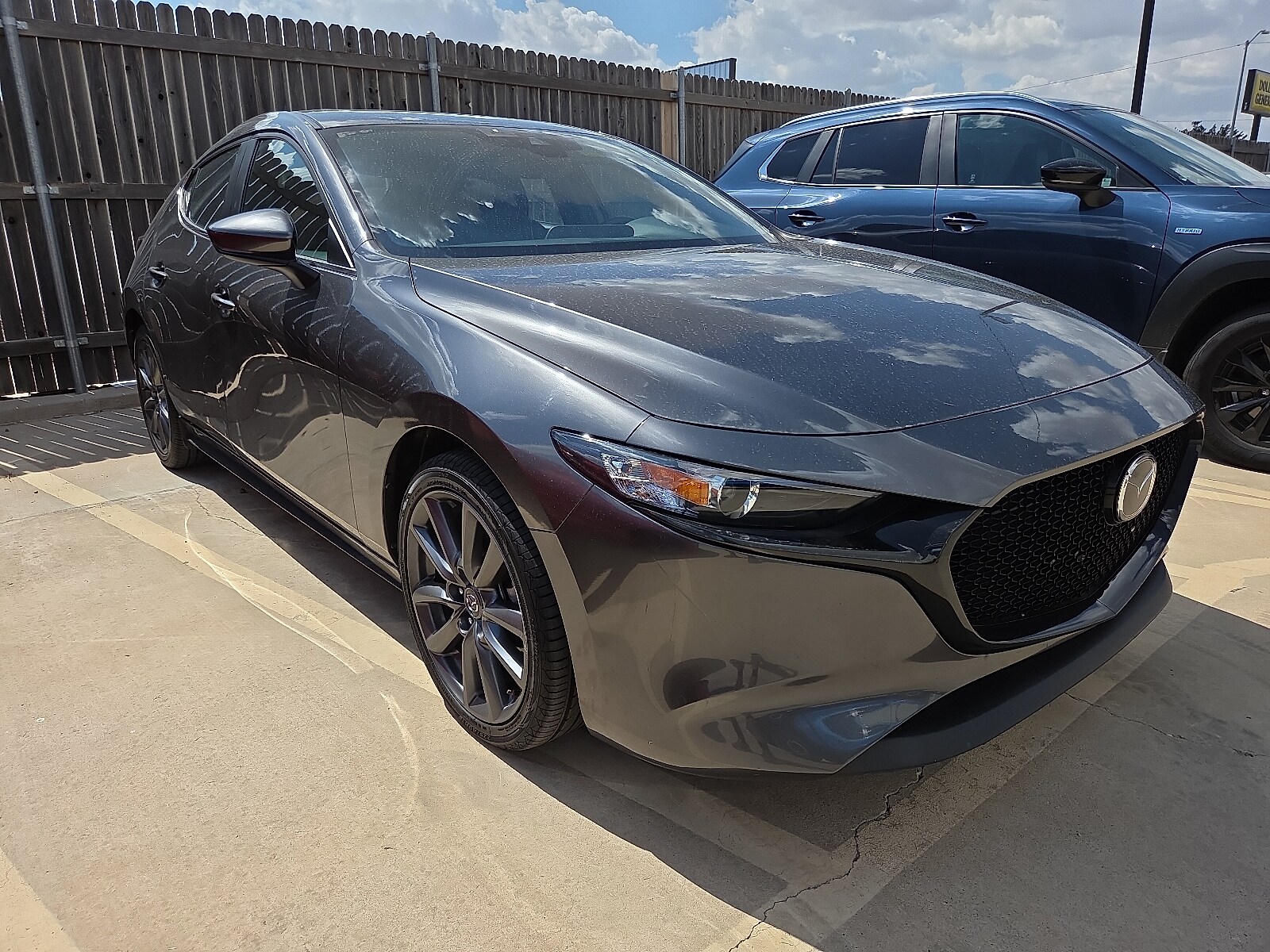 2023 Mazda Mazda3 Hatchback 2.5 s Preferred photo 2
