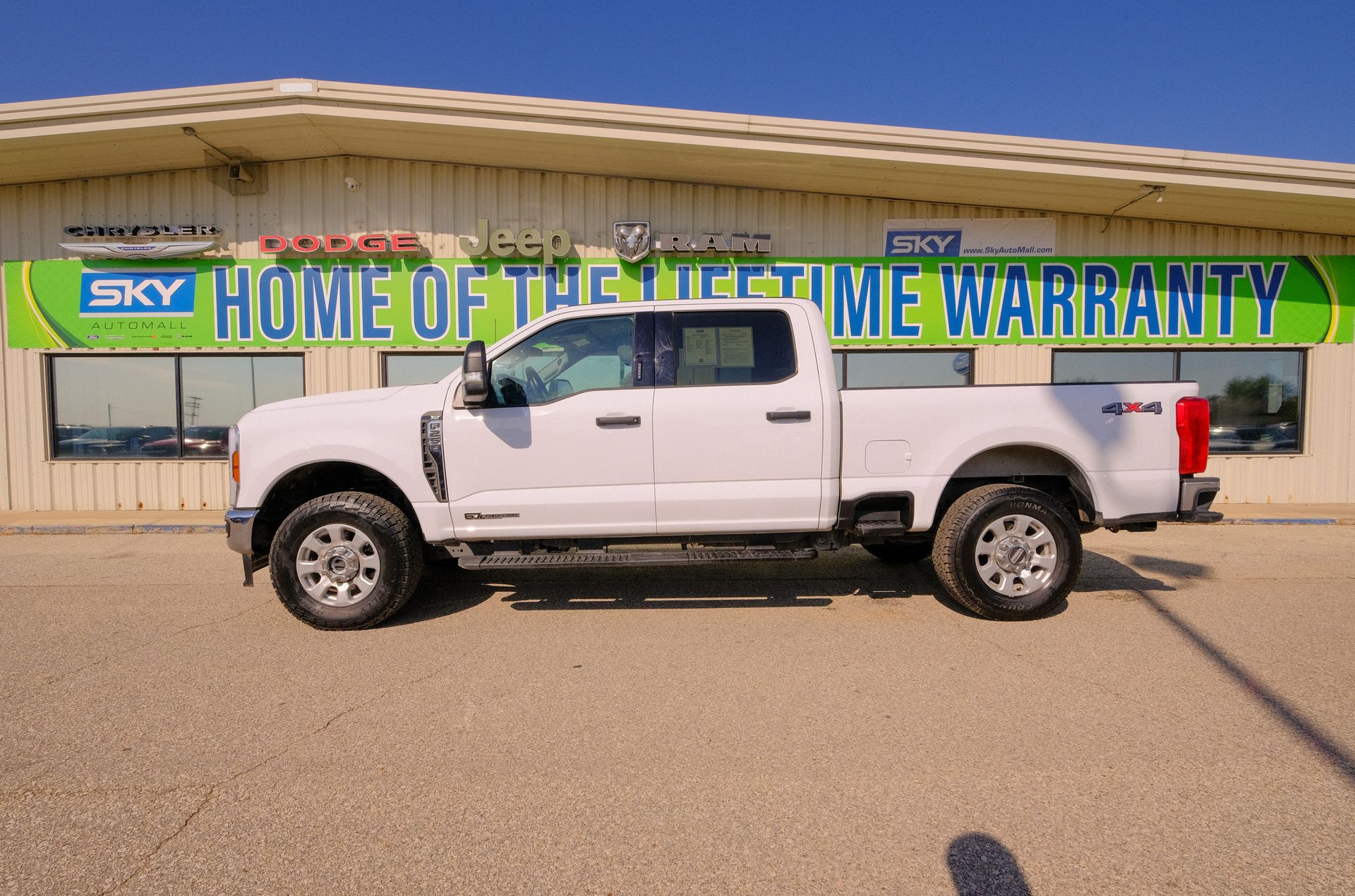 2024 Ford F-250 XLT photo 3