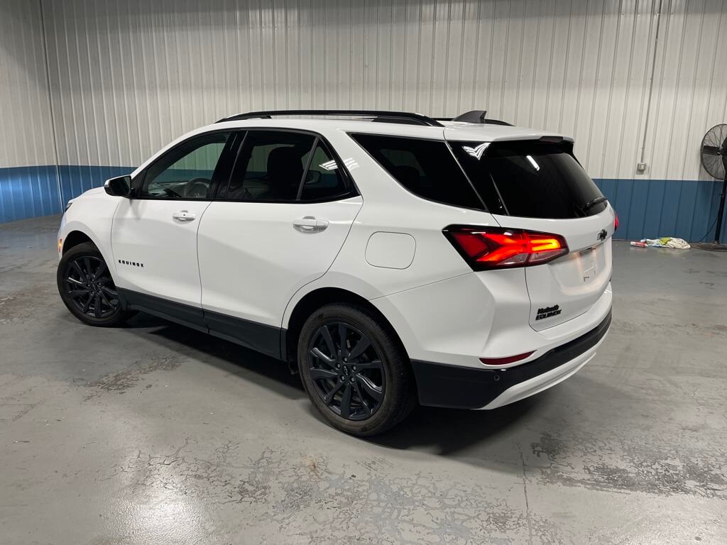 2024 Chevrolet Equinox RS photo 3