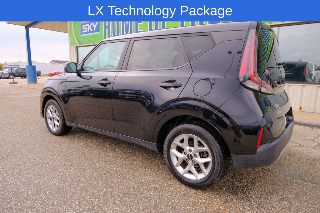 Used 2023 Kia Soul LX Hatchback