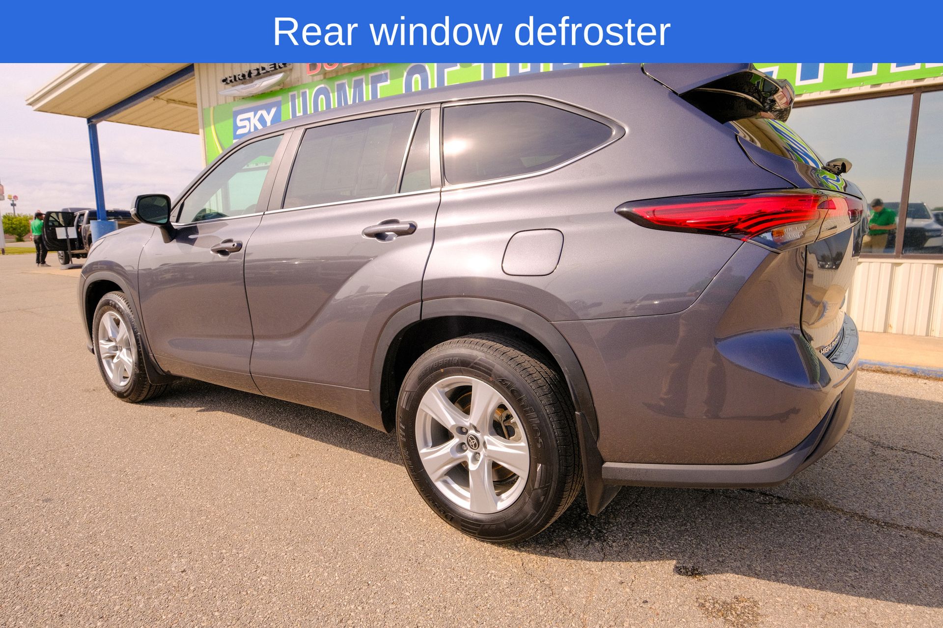2023 Toyota Highlander Platinum photo 3
