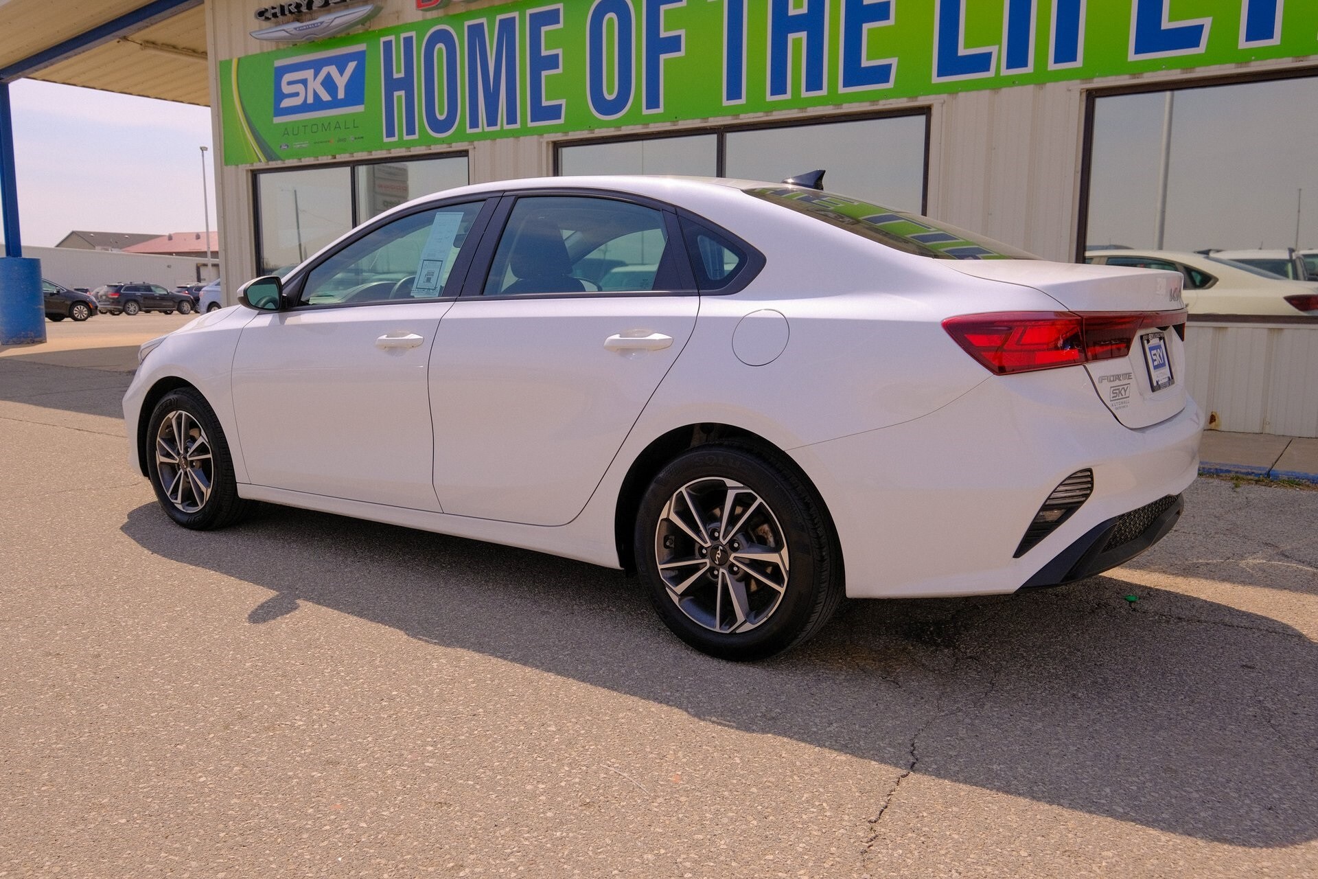 2023 Kia Forte LXS photo 4