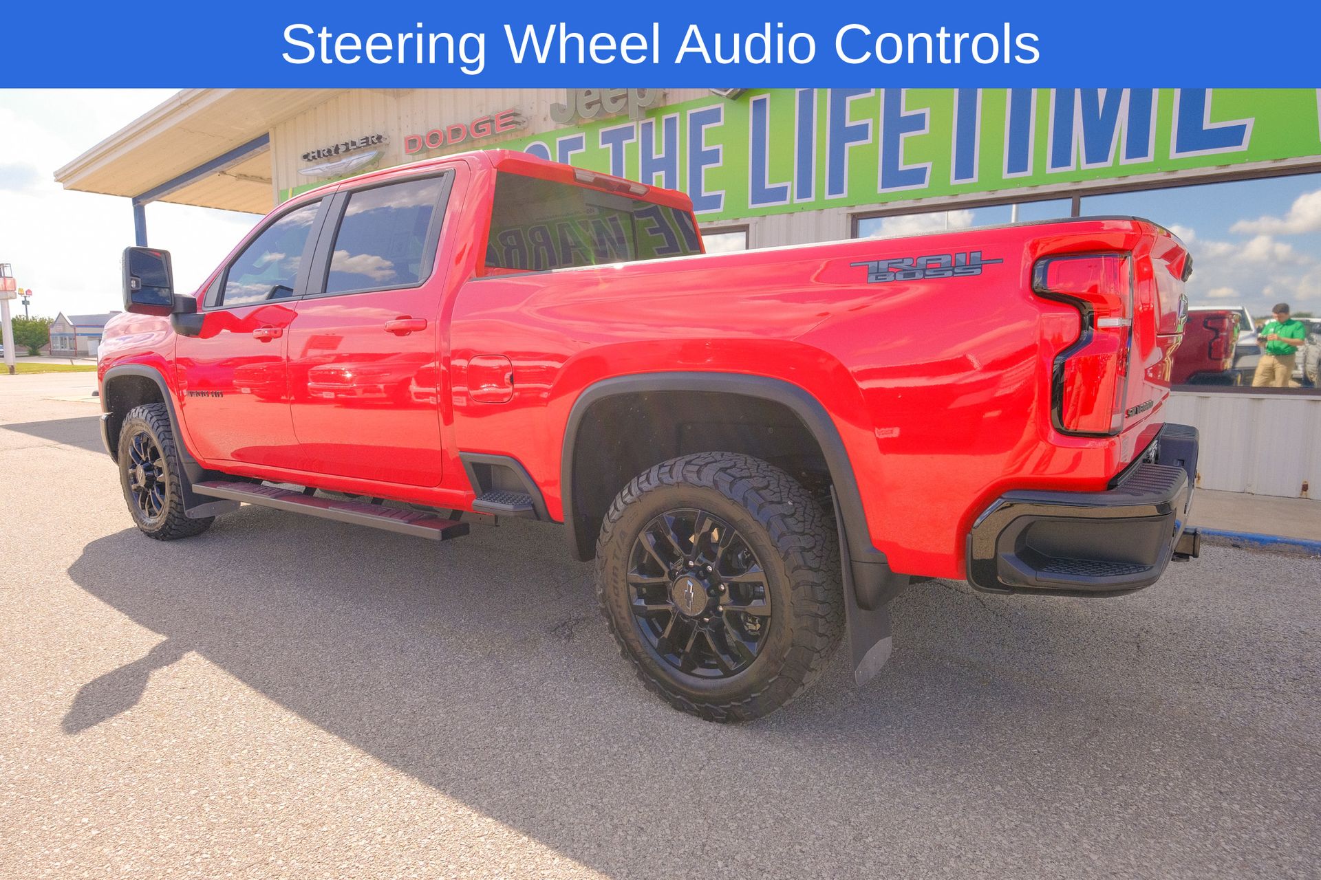 2025 Chevrolet Silverado 3500HD LT photo 4
