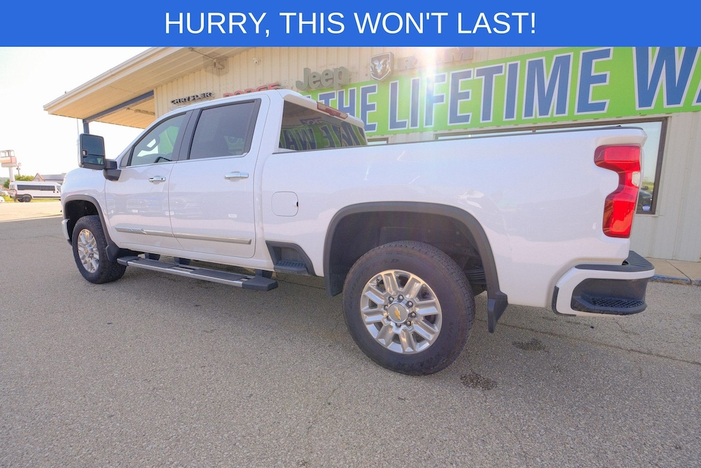 Used 2024 Chevrolet Silverado 2500 HD High Country Truck Crew Cab