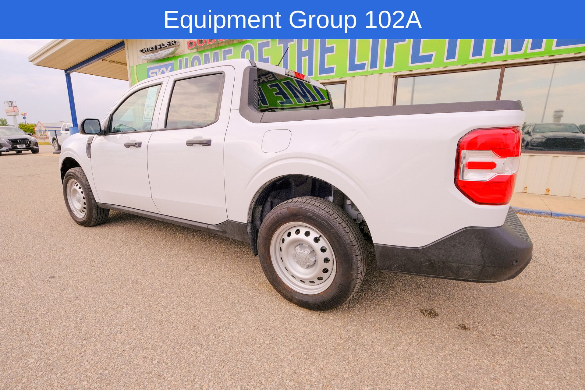 2025 Ford Maverick XL photo 2