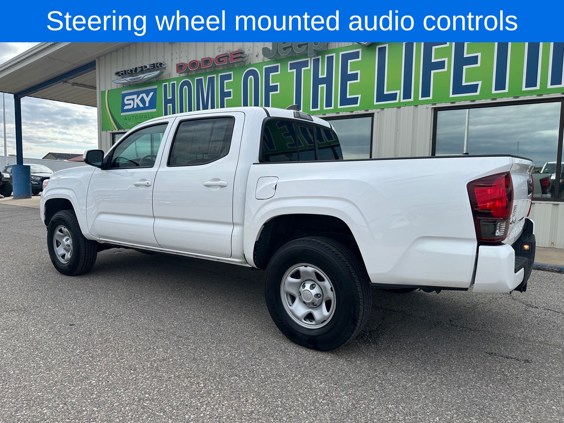 2021 Toyota Tacoma SR5 V6 photo 4