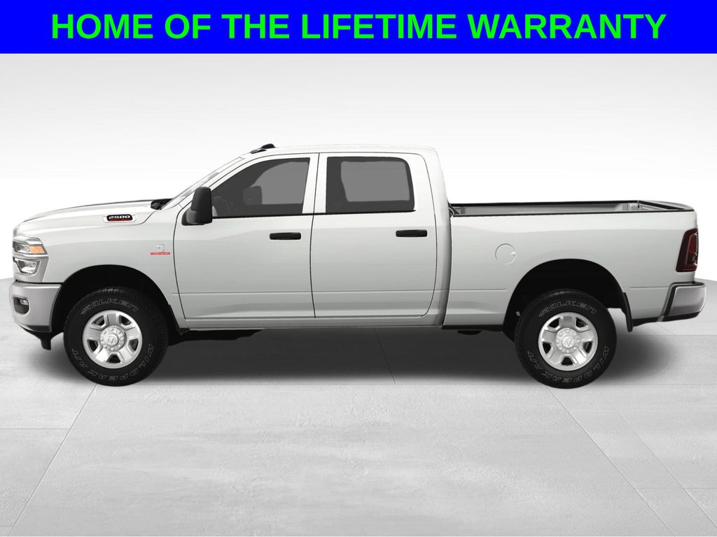 2025 Ram 2500 Tradesman photo 3