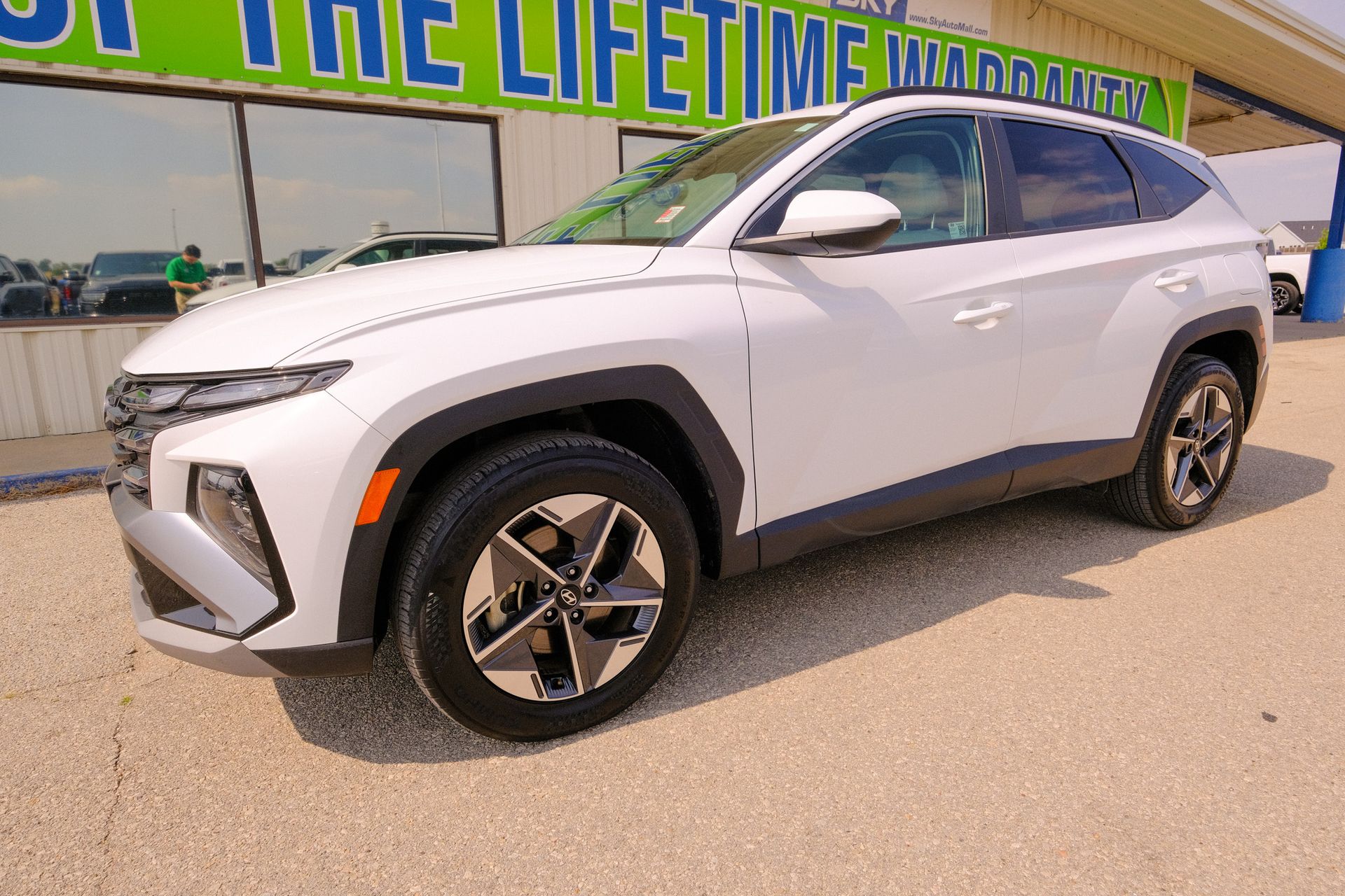 2025 Hyundai Tucson SEL photo 2