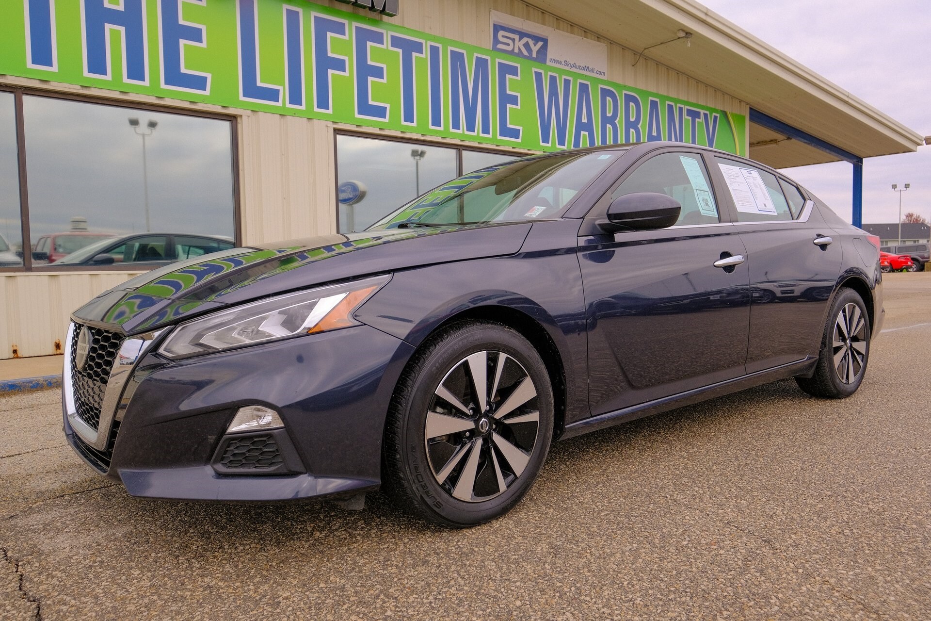 2022 Nissan Altima 2.5 SV photo 2