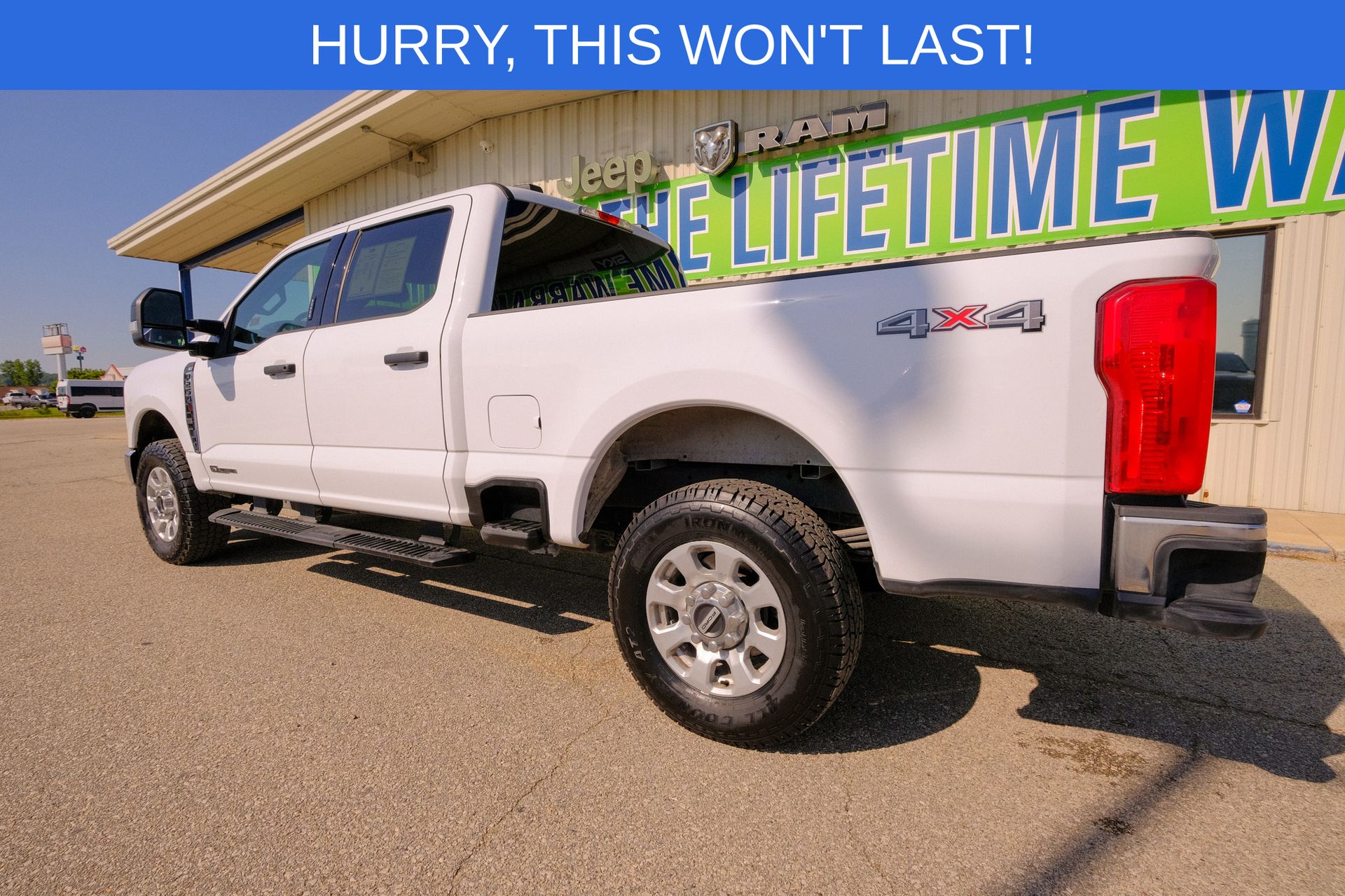 2024 Ford F-250 XLT photo 4