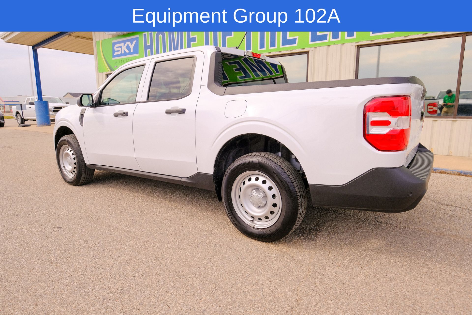 2025 Ford Maverick XL photo 3