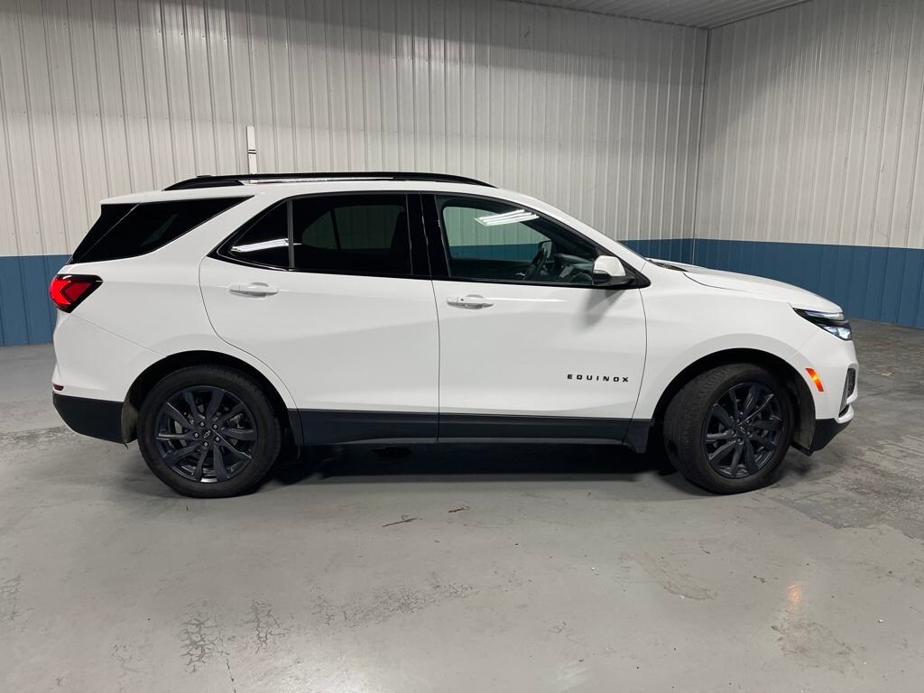 2024 Chevrolet Equinox RS photo 2