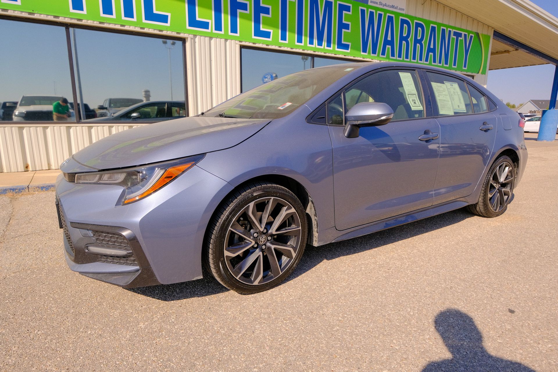 2021 Toyota Corolla SE photo 2
