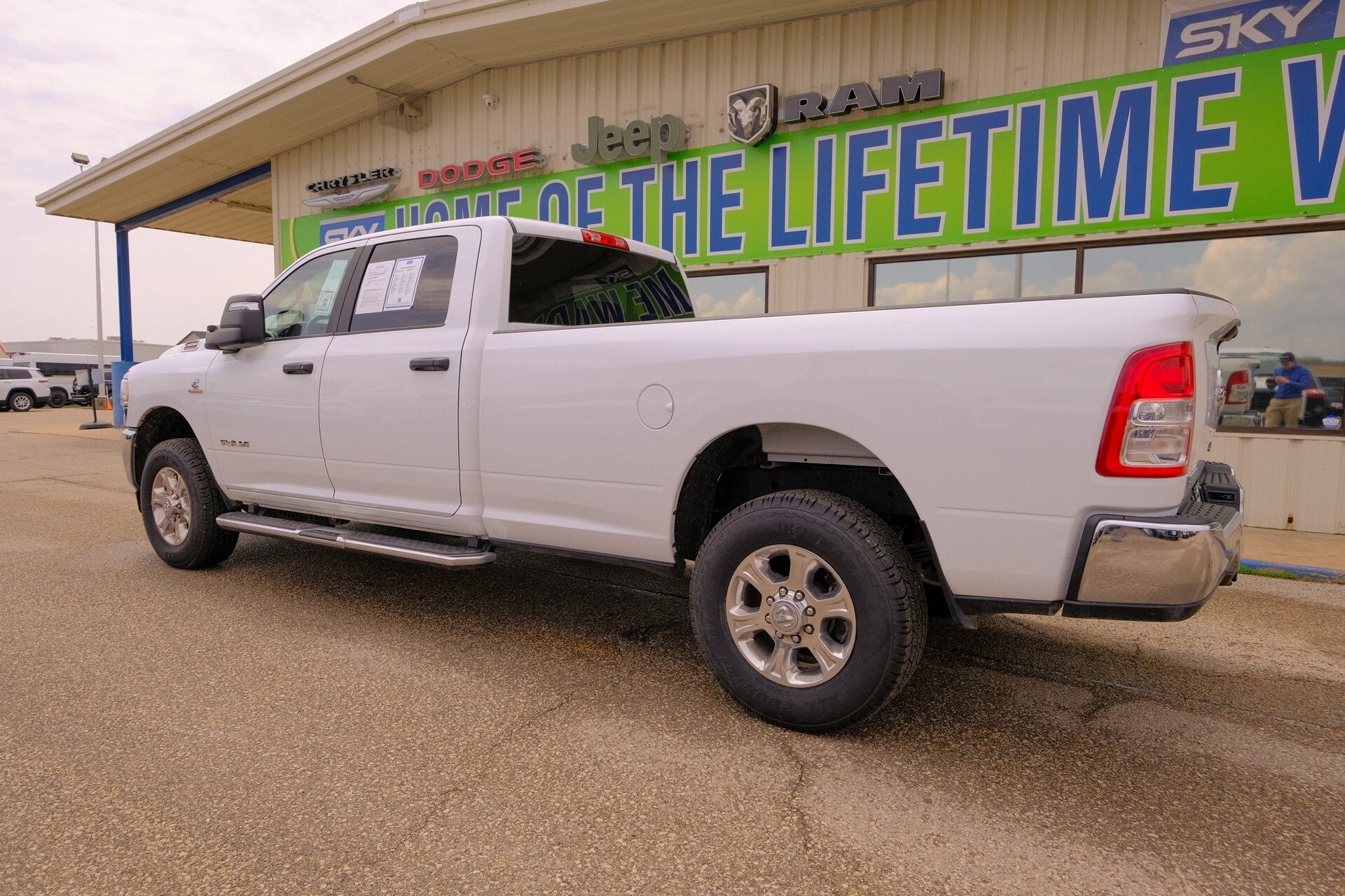 2023 Ram 3500 Big Horn photo 4
